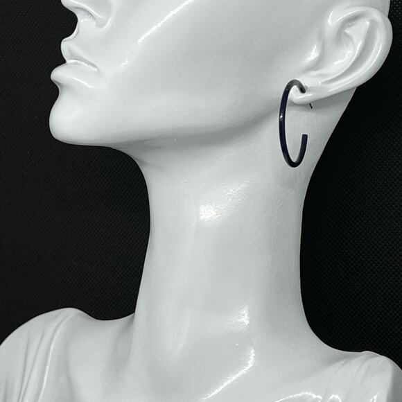 Vintage Black Hoop Post Earrings - Picture 2 of 10